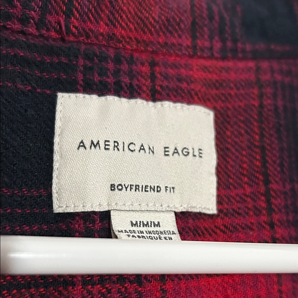 American Eagle loose fitting red and black flannel for layering - Picture 4 of 5